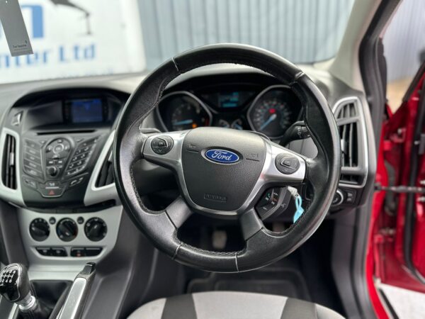 Ford, Focus 2012(12) 1.6 TDCi 115 Zetec 5dr-EF12CHG - Image 13