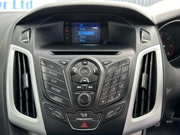 Ford, Focus 2012(12) 1.6 TDCi 115 Zetec 5dr-EF12CHG - Image 14