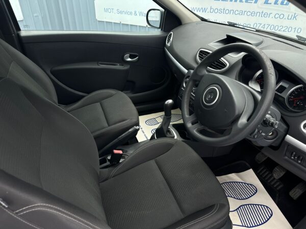 Renault, Clio 2011(61) 1.2 16V Expression 3dr-EX61ODC - Image 11