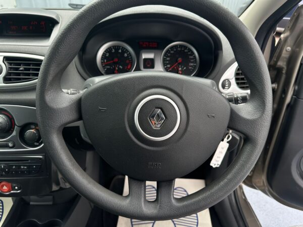 Renault, Clio 2011(61) 1.2 16V Expression 3dr-EX61ODC - Image 6