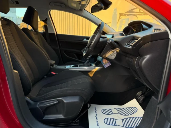Peugeot, 308 2015 (64) - 1.6 HDi 115 Allure 5dr-EN64FBF - Image 11