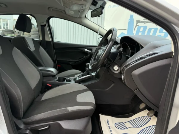 Ford, Focus 2012 (61) - 1.6 125 Zetec 5dr-HG61TXN - Image 9