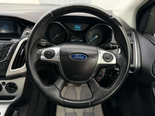 Ford, Focus 2012 (61) - 1.6 125 Zetec 5dr-HG61TXN - Image 11