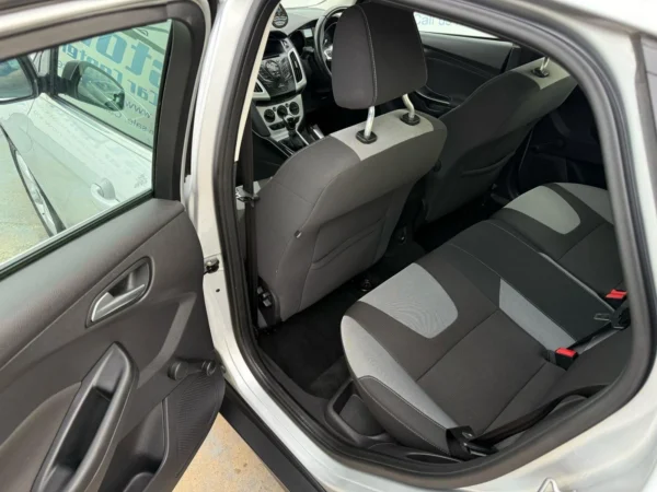 Ford, Focus 2012 (61) - 1.6 125 Zetec 5dr-HG61TXN - Image 19