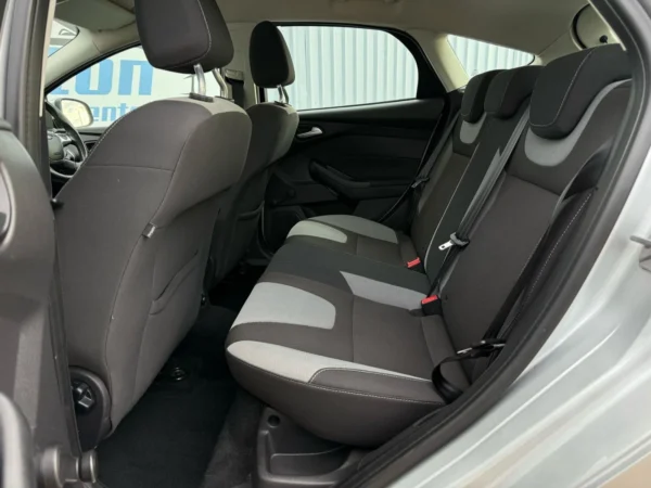 Ford, Focus 2012 (61) - 1.6 125 Zetec 5dr-HG61TXN - Image 20