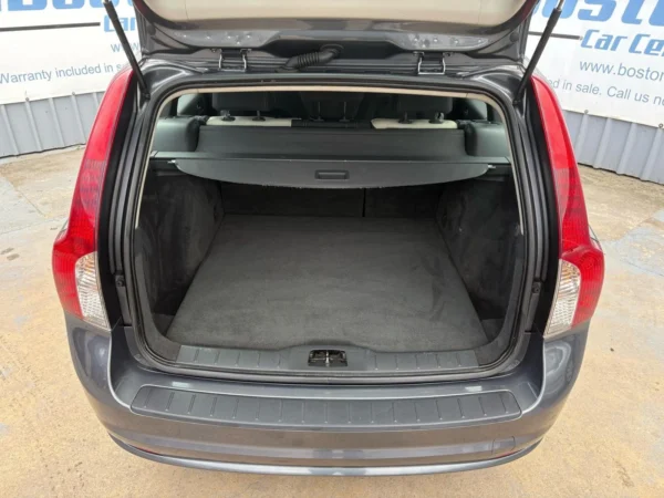 Volvo, V50 2011 (11) - D2 [115] R DESIGN 5dr-YC11KBP - Image 9