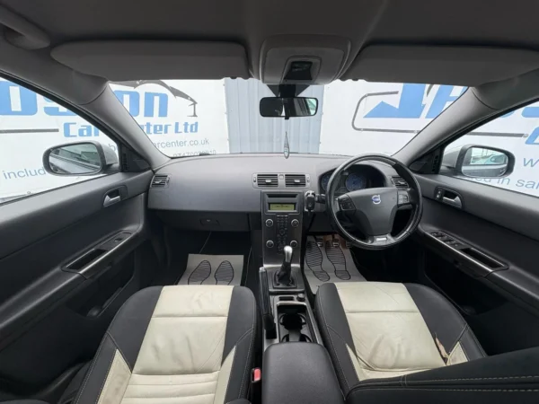 Volvo, V50 2011 (11) - D2 [115] R DESIGN 5dr-YC11KBP - Image 12