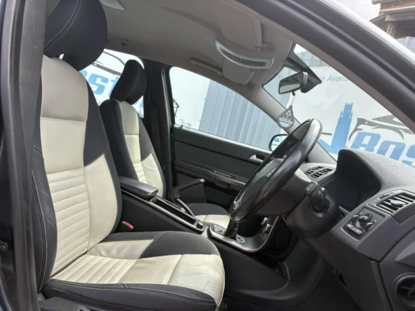 Volvo, V50 2011 (11) - D2 [115] R DESIGN 5dr-YC11KBP - Image 20