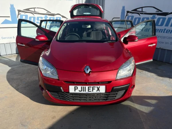 Renault, Megane 2011 (11) - 1.5 dCi 110 Dynamique TomTom 5dr-PJ11EFX - Image 4