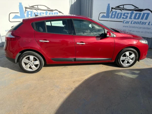 Renault, Megane 2011 (11) - 1.5 dCi 110 Dynamique TomTom 5dr-PJ11EFX - Image 6