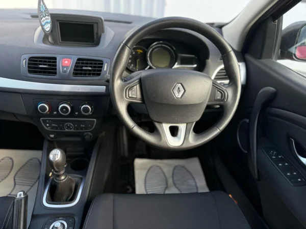 Renault, Megane 2011 (11) - 1.5 dCi 110 Dynamique TomTom 5dr-PJ11EFX - Image 10