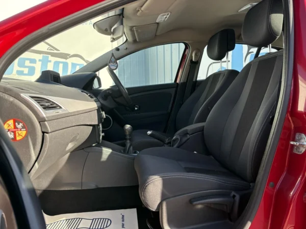 Renault, Megane 2011 (11) - 1.5 dCi 110 Dynamique TomTom 5dr-PJ11EFX - Image 11