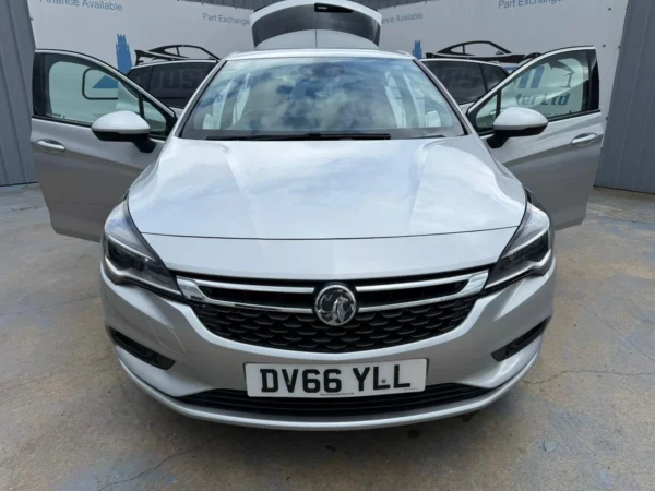 Vauxhall, Astra 2016 (66) - 1.4T 16V 150 SRi 5dr-DV66YLL - Image 4