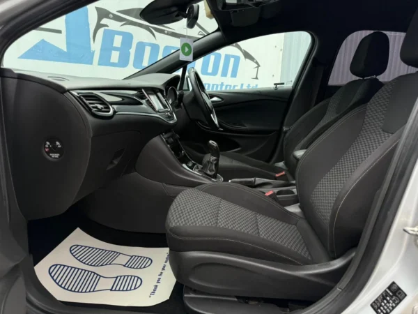 Vauxhall, Astra 2016 (66) - 1.4T 16V 150 SRi 5dr-DV66YLL - Image 17