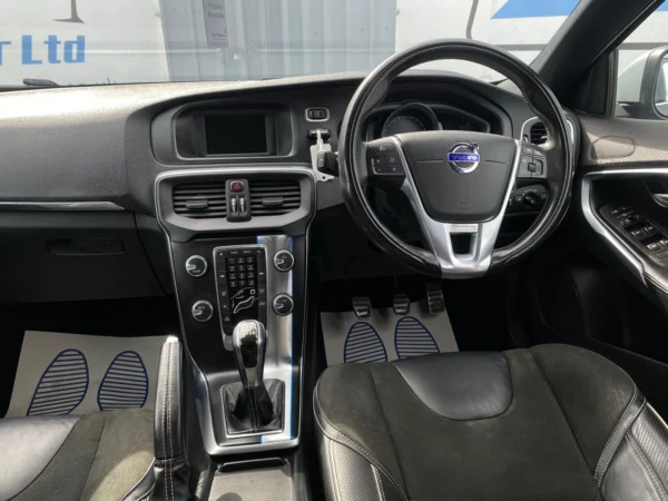 Volvo, V40 2016 (16) - D2 [120] R DESIGN 5dr-YM16FGC - Image 10