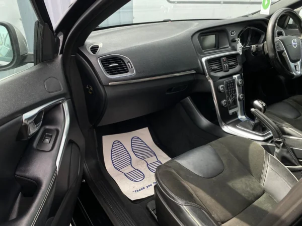 Volvo, V40 2016 (16) - D2 [120] R DESIGN 5dr-YM16FGC - Image 15