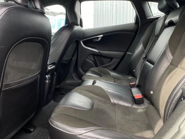 Volvo, V40 2016 (16) - D2 [120] R DESIGN 5dr-YM16FGC - Image 19
